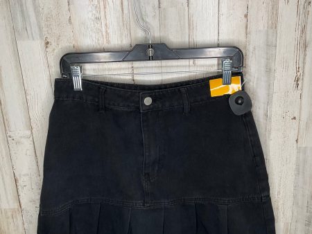 Black Skirt Midi Clothes Mentor, Size M on Sale