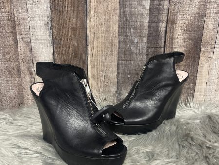 Black Sandals Heels Wedge Vince Camuto, Size 7.5 Hot on Sale