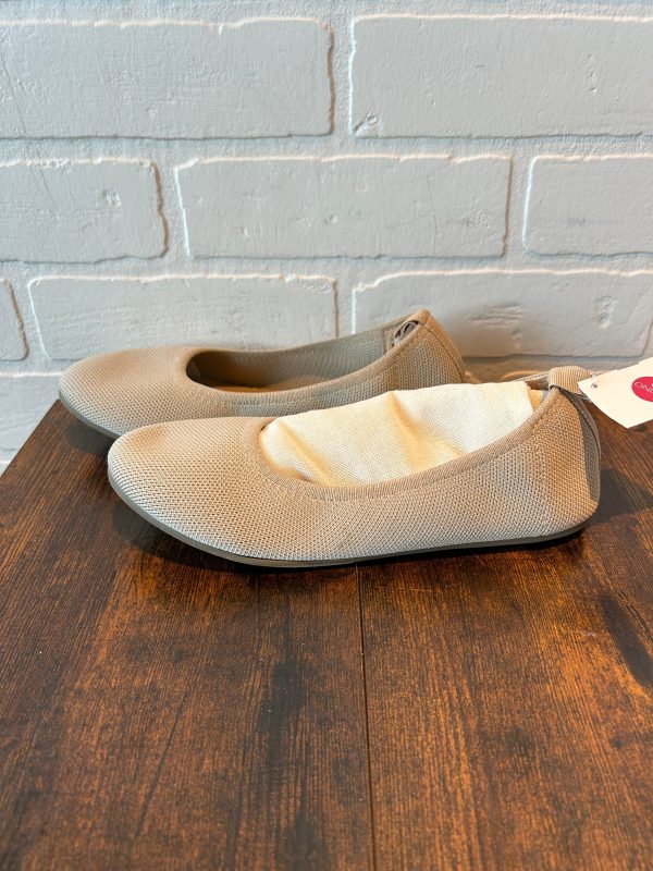 Beige Shoes Flats Journee, Size 6.5 Hot on Sale